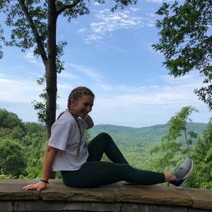 Meet your Posher, Tori